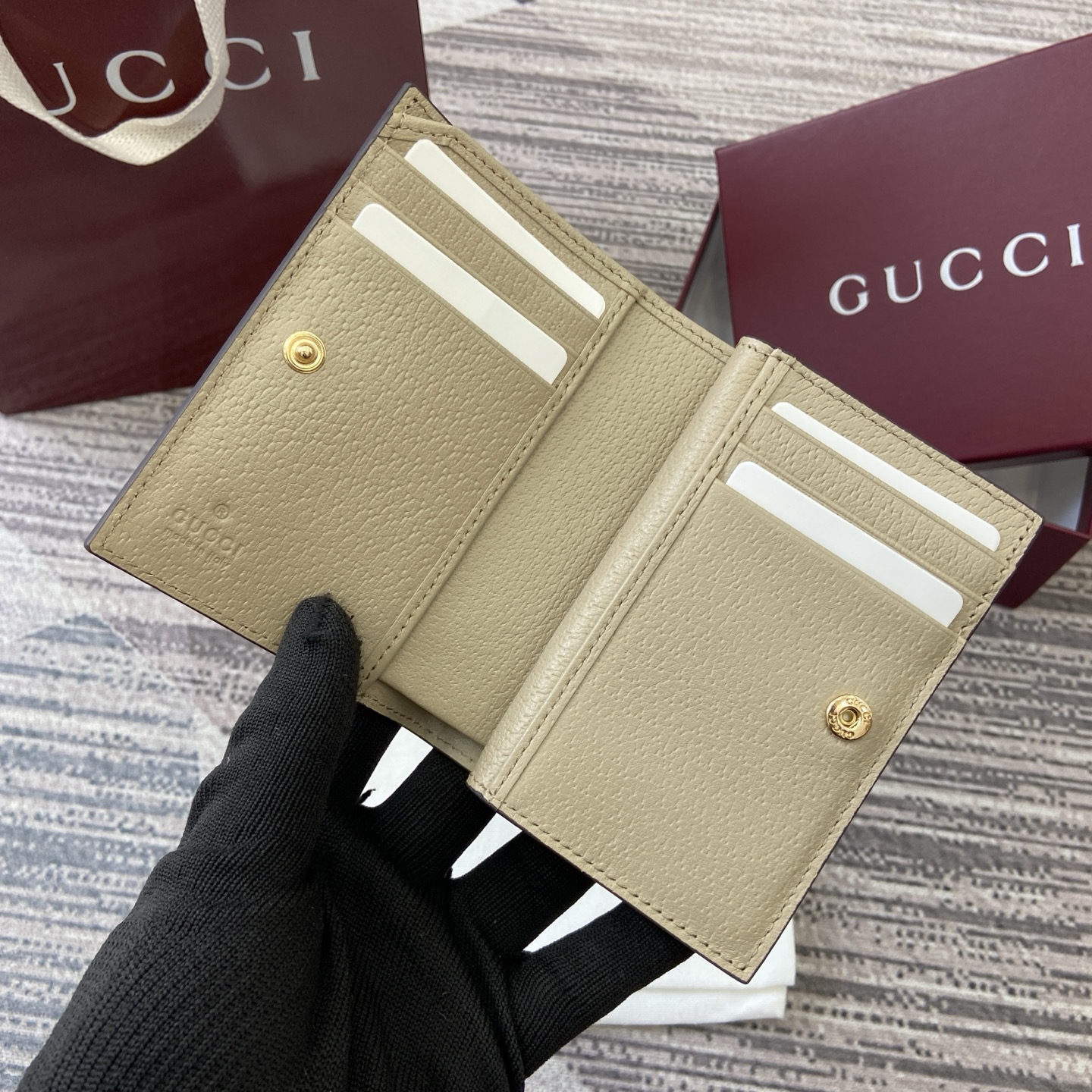 Gucci Marmont Beige and Oatmeal Supreme Canvas Card Case Wallet 10 i1757920144809 6816 0 8