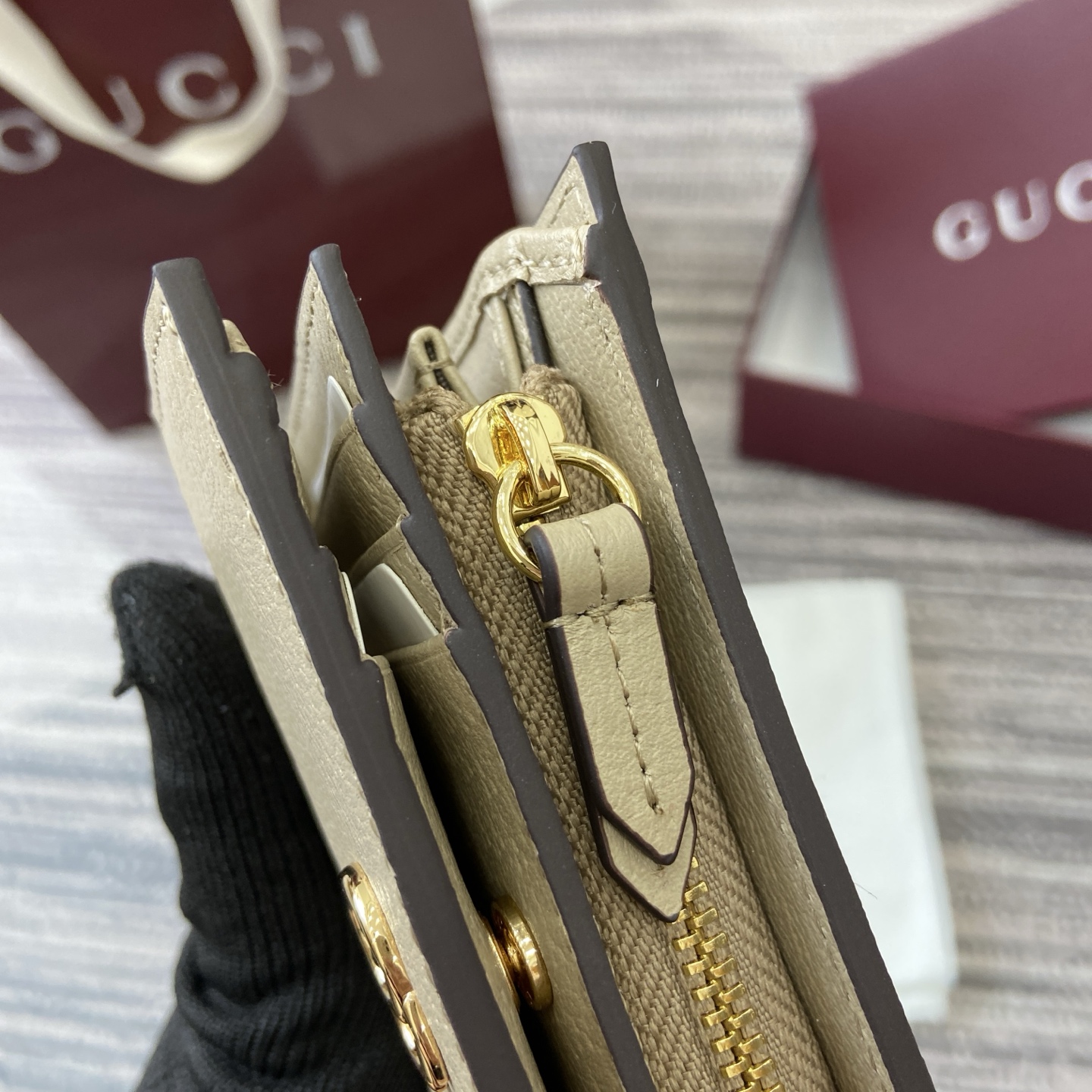 Gucci Marmont Beige and Oatmeal Supreme Canvas Card Case Wallet 8 i1757920144935 7652 0 6