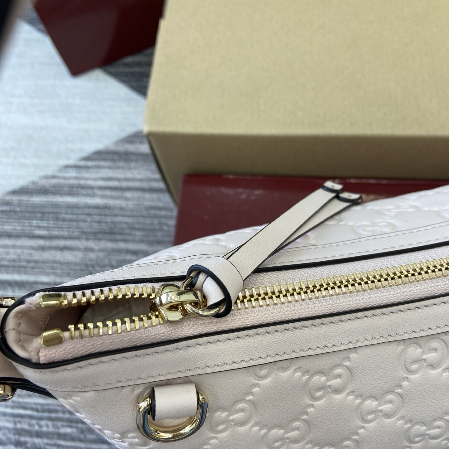 Gucci Emblem Embossed Leather Shoulder Bag, Light Pink, 30cm x 19cm x 11cm 6 i1758184561559 3120 0 4