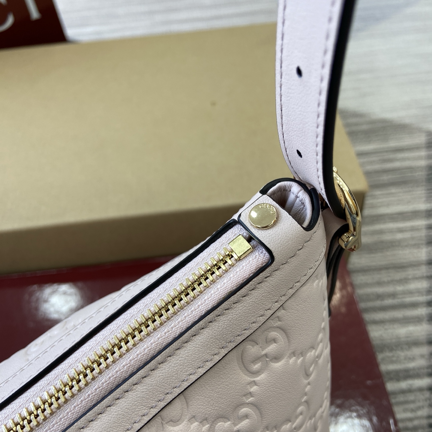 Gucci Emblem Embossed Leather Shoulder Bag, Light Pink, 30cm x 19cm x 11cm 8 i1758184561607 6011 0 6