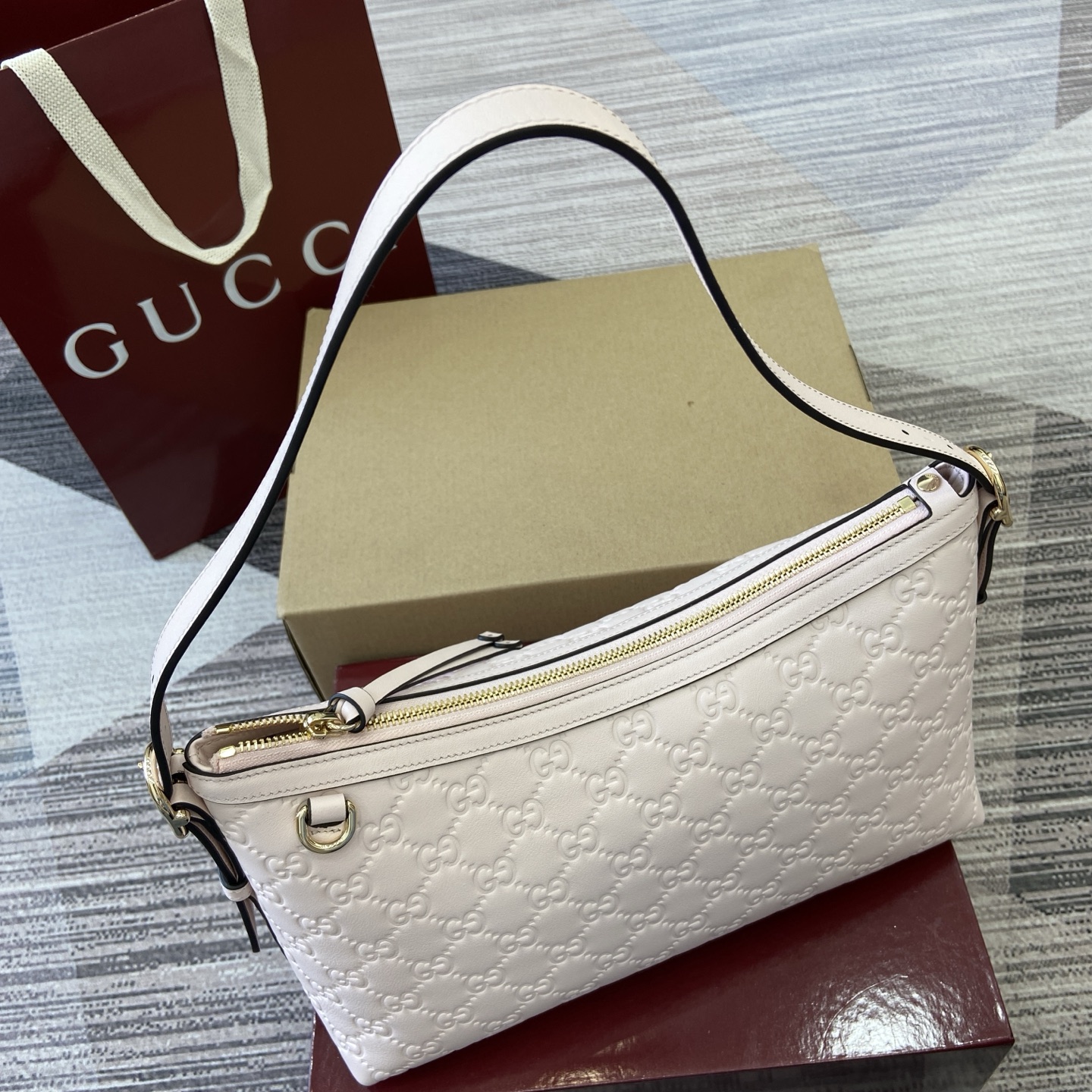 Gucci Emblem Embossed Leather Shoulder Bag, Light Pink, 30cm x 19cm x 11cm 5 i1758184561705 9212 0 3