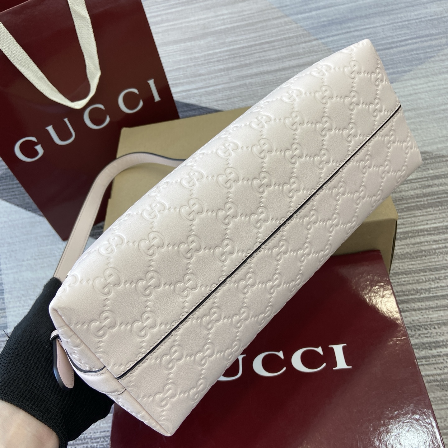Gucci Emblem Embossed Leather Shoulder Bag, Light Pink, 30cm x 19cm x 11cm 9 i1758184565329 6801 0 7