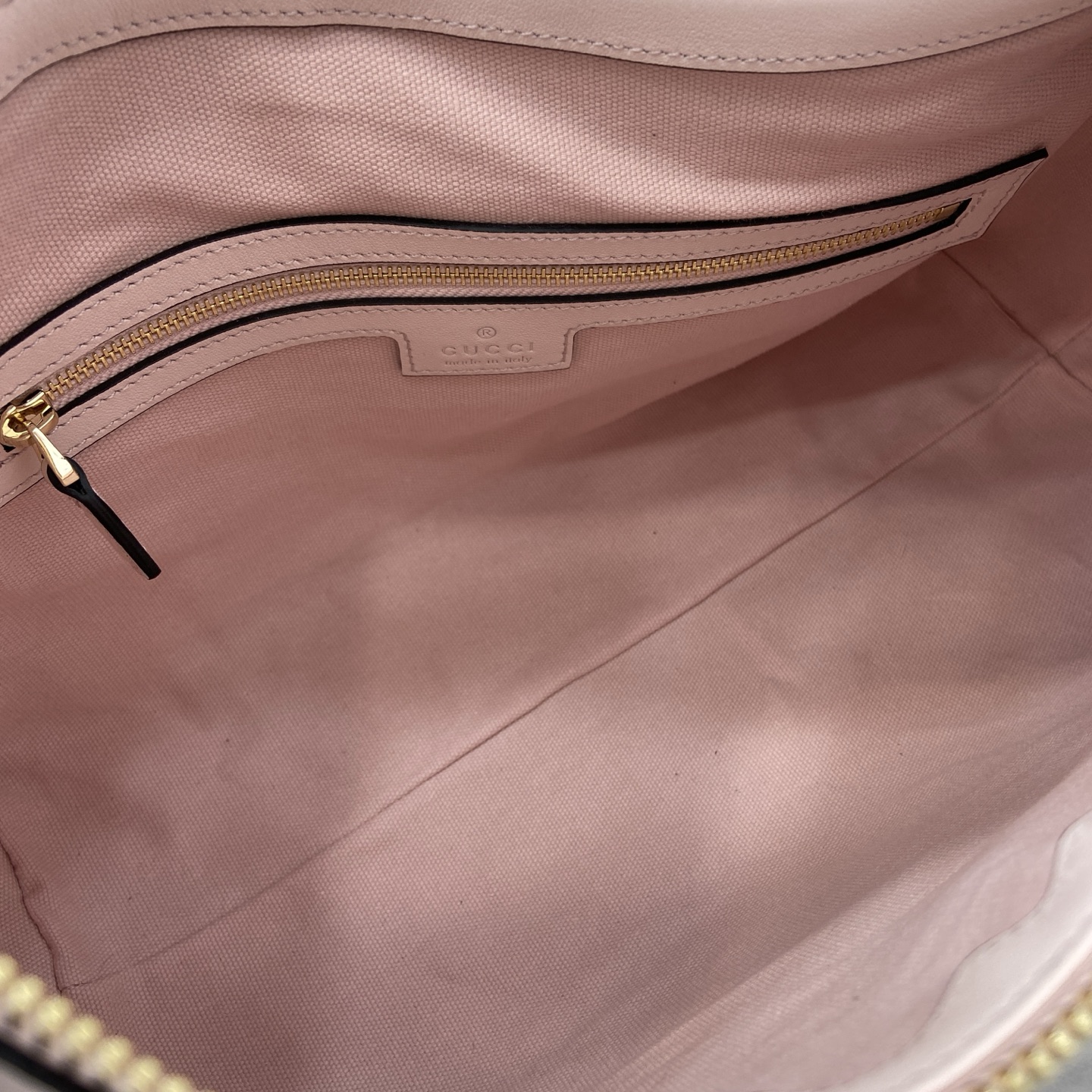 Gucci Emblem Embossed Leather Shoulder Bag, Light Pink, 30cm x 19cm x 11cm 11 i1758184568101 7398 0 9
