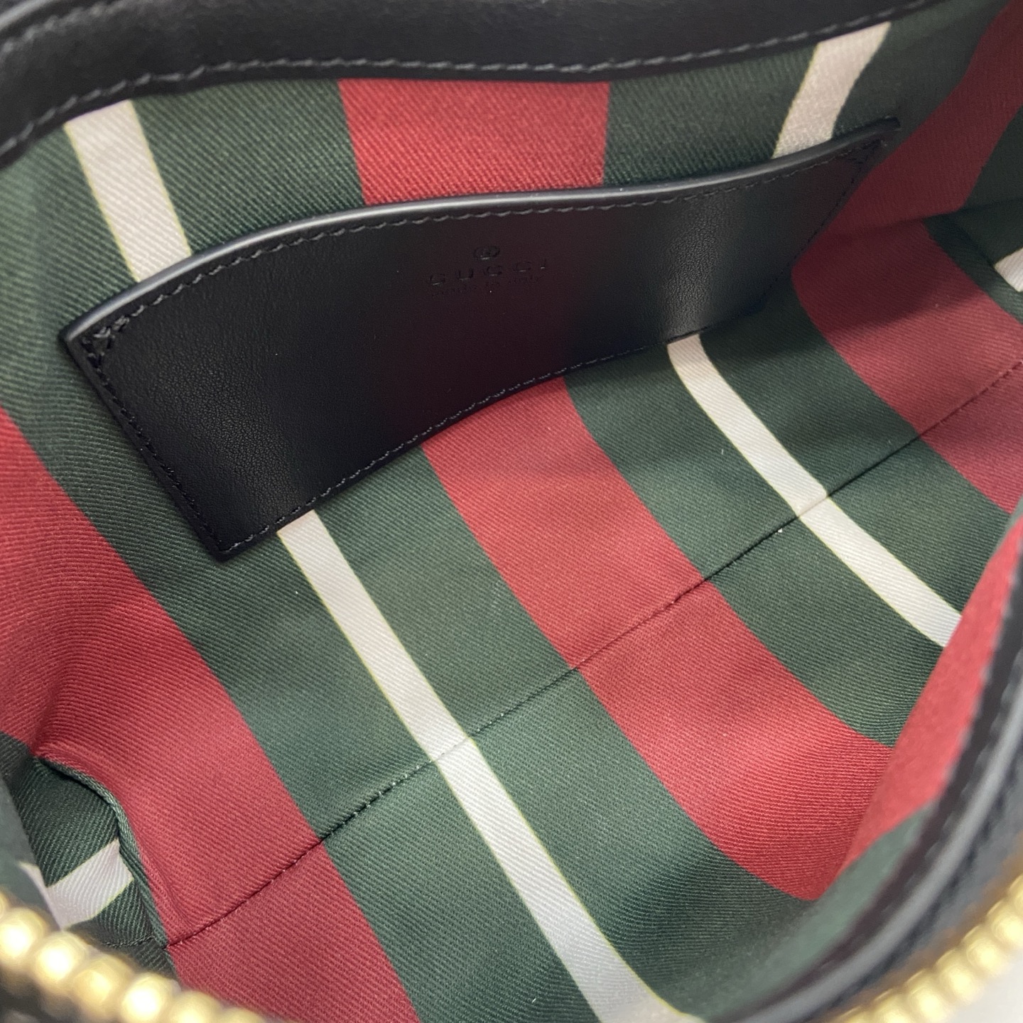 Gucci Emblem Beige & Black Shoulder Bag, GG Supreme Canvas, 22cm x 14cm x 8cm 12 i1758184596633 4446 0 10
