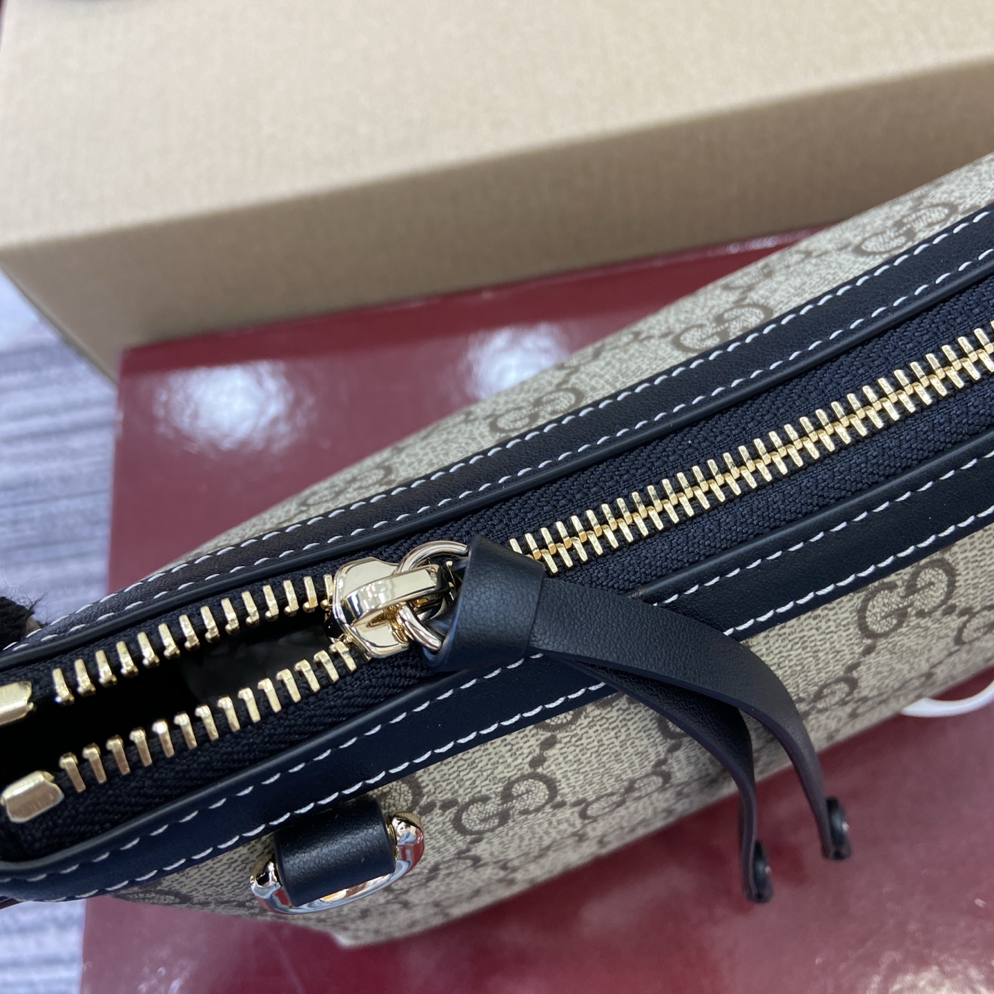 Gucci Emblem Beige & Black Shoulder Bag, GG Supreme Canvas, 22cm x 14cm x 8cm 9 i1758184601581 5383 0 7