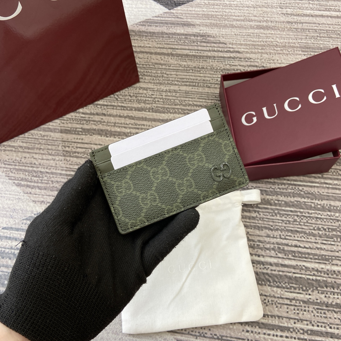 Gucci Forest Green GG-Motif Coated Fabric Card Holder - Slim & Stylish 2 i1758362955023 9987 0 0