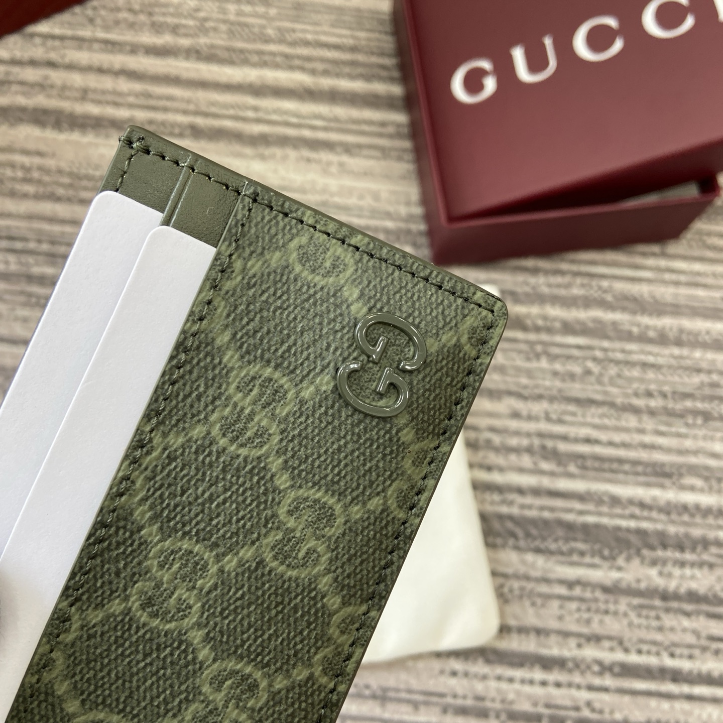 Gucci Forest Green GG-Motif Coated Fabric Card Holder - Slim & Stylish 9 i1758362955039 462 0 7