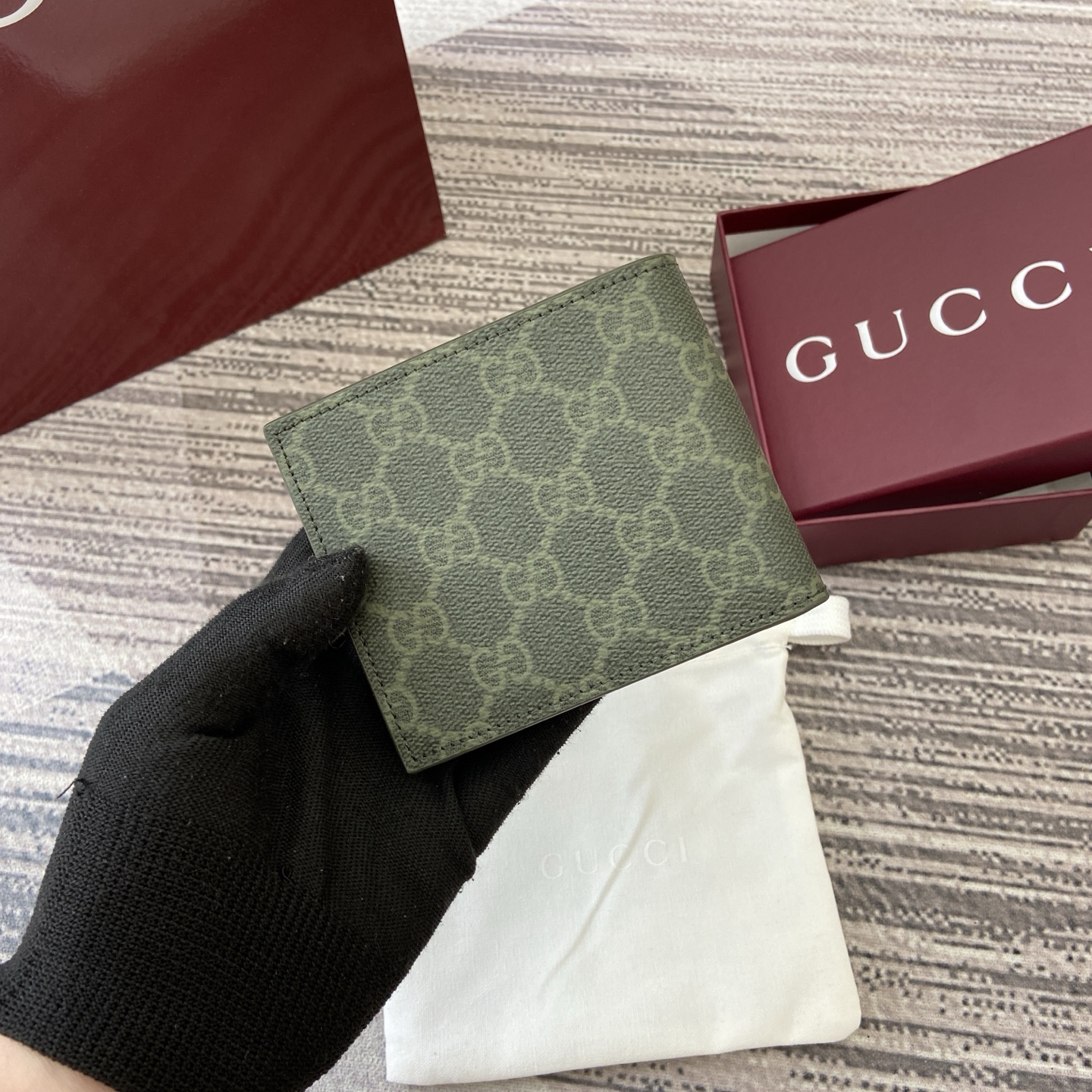 Gucci Supreme Canvas Bi-Fold Wallet with Green Leather Trim 2 i1758362964860 5245 0 1