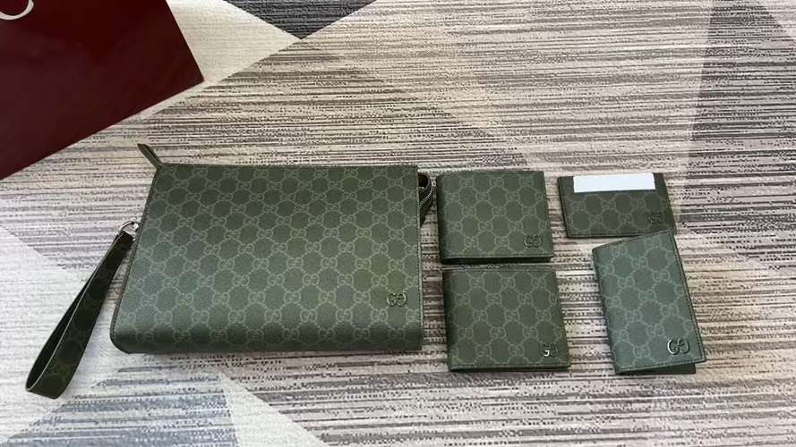 Gucci GG Forest Green PVC Card Holder Wallet Clutch Set - Style 768255
