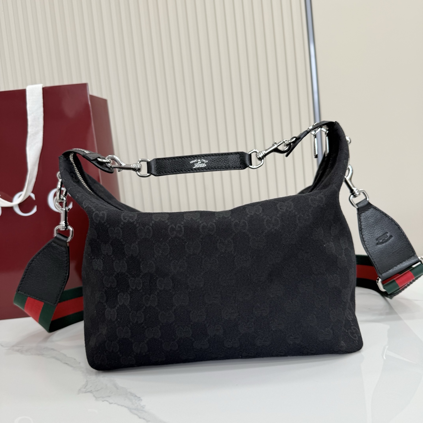 Nuevo número de modelo: 866938 g de tela, tamaño: ancho 33 x alto 27 x profundidad 15 cm.