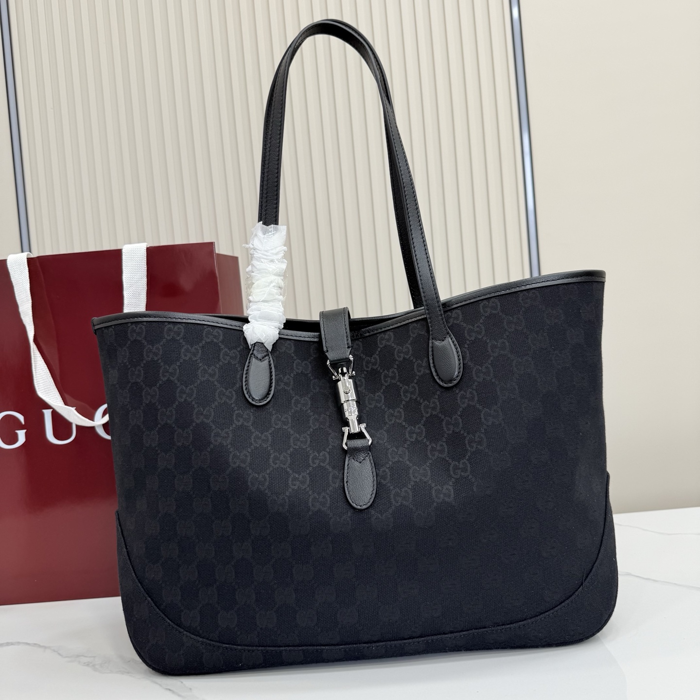 Nuevo número de modelo: 867015 gramos de tela, tamaño: ancho 45 × alto 28 × profundidad 12 cm.