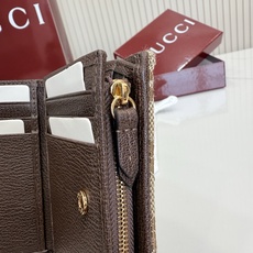 【配全套包装】‼️Generation Gucci系列深入探索品牌的典藏元素和视觉密码,将不同世代的设计 【配全套包装】‼️Generation Gucci系列深入探索品牌的典藏元素和视觉密码,将不同世代的设计