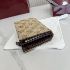 【配全套包装】‼️Generation Gucci系列深入探索品牌的典藏元素和视觉密码,将不同世代的设计 【配全套包装】‼️Generation Gucci系列深入探索品牌的典藏元素和视觉密码,将不同世代的设计