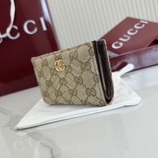 【配全套包装】‼️Generation Gucci系列深入探索品牌的典藏元素和视觉密码,将不同世代的设计 【配全套包装】‼️Generation Gucci系列深入探索品牌的典藏元素和视觉密码,将不同世代的设计