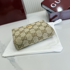 【配全套包装】‼️Generation Gucci系列深入探索品牌的典藏元素和视觉密码,将不同世代的设计 【配全套包装】‼️Generation Gucci系列深入探索品牌的典藏元素和视觉密码,将不同世代的设计