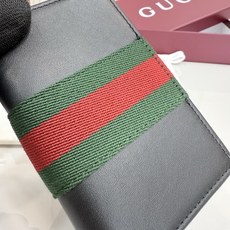 【配全套包装】‼️2026春夏系列全新上市。全新小皮具设计甄选轻盈挺括的GG帆布打造,以复古风格沙色配色 【配全套包装】‼️2026春夏系列全新上市。全新小皮具设计甄选轻盈挺括的GG帆布打造,以复古风格沙色配色