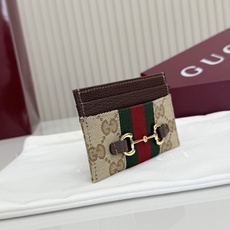 【配全套包装】‼️Generation Gucci古驰世代系列深入探索品牌的典藏元素,将不同世代的设计融 【配全套包装】‼️Generation Gucci古驰世代系列深入探索品牌的典藏元素,将不同世代的设计融