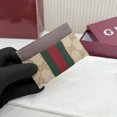 【配全套包装】‼️Generation Gucci古驰世代系列深入探索品牌的典藏元素,将不同世代的设计融 【配全套包装】‼️Generation Gucci古驰世代系列深入探索品牌的典藏元素,将不同世代的设计融
