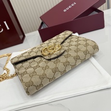 【配全套包装】‼️Generation Gucci系列深入探索品牌的典藏和视觉代码,将不同世代的设计融合 【配全套包装】‼️Generation Gucci系列深入探索品牌的典藏和视觉代码,将不同世代的设计融合
