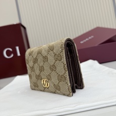 【配全套包装】‼️Generation Gucci系列深入探索品牌的典藏元素和视觉密码,将不同世代的设计 【配全套包装】‼️Generation Gucci系列深入探索品牌的典藏元素和视觉密码,将不同世代的设计