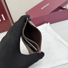 【配全套包装】‼️Generation Gucci系列深入探索品牌的典藏元素和视觉密码,将不同世代的设计 【配全套包装】‼️Generation Gucci系列深入探索品牌的典藏元素和视觉密码,将不同世代的设计