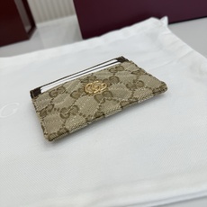 【配全套包装】‼️Generation Gucci系列深入探索品牌的典藏元素和视觉密码,将不同世代的设计 【配全套包装】‼️Generation Gucci系列深入探索品牌的典藏元素和视觉密码,将不同世代的设计