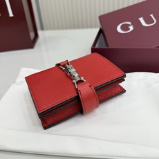 【配全套包装】‼️Generation Gucci系列深入探索品牌的档案代码,将不同世代的设计融合成一个 【配全套包装】‼️Generation Gucci系列深入探索品牌的档案代码,将不同世代的设计融合成一个