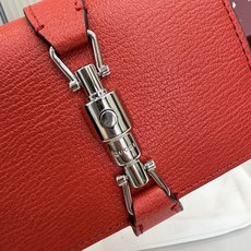 【配全套包装】‼️Generation Gucci系列深入探索品牌的档案代码,将不同世代的设计融合成一个 【配全套包装】‼️Generation Gucci系列深入探索品牌的档案代码,将不同世代的设计融合成一个