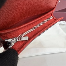 【配全套包装】‼️Generation Gucci系列深入探索品牌的档案代码,将不同世代的设计融合成一个 【配全套包装】‼️Generation Gucci系列深入探索品牌的档案代码,将不同世代的设计融合成一个