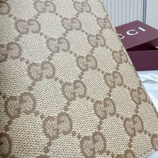 【配全套包装】‼️Generation Gucci 探索品牌的典藏元素,将不同世代的设计融入一个美学叙事 【配全套包装】‼️Generation Gucci 探索品牌的典藏元素,将不同世代的设计融入一个美学叙事