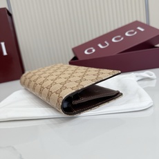 【配全套包装】‼️Generation Gucci 探索品牌的典藏元素,将不同世代的设计融入一个美学叙事 【配全套包装】‼️Generation Gucci 探索品牌的典藏元素,将不同世代的设计融入一个美学叙事