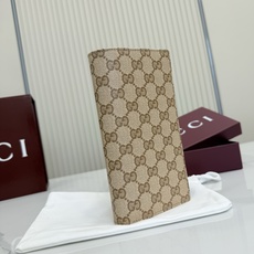 【配全套包装】‼️Generation Gucci 探索品牌的典藏元素,将不同世代的设计融入一个美学叙事 【配全套包装】‼️Generation Gucci 探索品牌的典藏元素,将不同世代的设计融入一个美学叙事