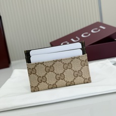 【配全套包装】‼️Generation Gucci深入探索品牌档案代码,将不同世代的设计融合成一种美学叙 【配全套包装】‼️Generation Gucci深入探索品牌档案代码,将不同世代的设计融合成一种美学叙