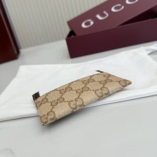 【配全套包装】‼️Generation Gucci深入探索品牌档案代码,将不同世代的设计融合成一种美学叙 【配全套包装】‼️Generation Gucci深入探索品牌档案代码,将不同世代的设计融合成一种美学叙