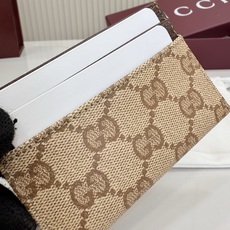【配全套包装】‼️Generation Gucci深入探索品牌档案代码,将不同世代的设计融合成一种美学叙 【配全套包装】‼️Generation Gucci深入探索品牌档案代码,将不同世代的设计融合成一种美学叙