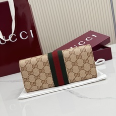 【配全套包装】‼️Generation Gucci古驰世代系列深入探索品牌的典藏元素,将不同世代的设计融 【配全套包装】‼️Generation Gucci古驰世代系列深入探索品牌的典藏元素,将不同世代的设计融