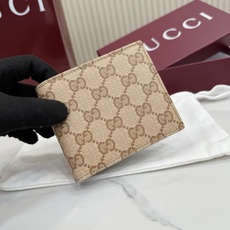 【配全套包装】‼️Generation Gucci 深入探索品牌的典藏元素,将不同世代的设计融合成一种美 【配全套包装】‼️Generation Gucci 深入探索品牌的典藏元素,将不同世代的设计融合成一种美