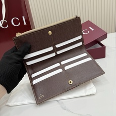 【配全套包装】‼️Generation Gucci古驰世代系列深入探索品牌的典藏元素,将不同世代的设计融 【配全套包装】‼️Generation Gucci古驰世代系列深入探索品牌的典藏元素,将不同世代的设计融