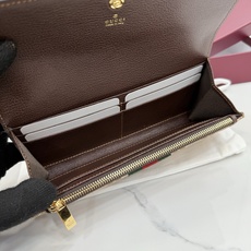 【配全套包装】‼️Generation Gucci古驰世代系列深入探索品牌的典藏元素,将不同世代的设计融 【配全套包装】‼️Generation Gucci古驰世代系列深入探索品牌的典藏元素,将不同世代的设计融