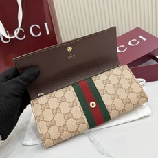 【配全套包装】‼️Generation Gucci古驰世代系列深入探索品牌的典藏元素,将不同世代的设计融 【配全套包装】‼️Generation Gucci古驰世代系列深入探索品牌的典藏元素,将不同世代的设计融