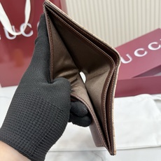【配全套包装】‼️Generation Gucci 深入探索品牌的典藏元素,将不同世代的设计融合成一种美 【配全套包装】‼️Generation Gucci 深入探索品牌的典藏元素,将不同世代的设计融合成一种美