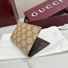 【配全套包装】‼️Generation Gucci系列深入探索品牌典藏元素,将不同世代的设计融合成一种美 【配全套包装】‼️Generation Gucci系列深入探索品牌典藏元素,将不同世代的设计融合成一种美