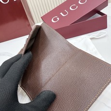 【配全套包装】‼️Generation Gucci 深入探索品牌典藏元素,将不同世代的设计融合于一体,谱 【配全套包装】‼️Generation Gucci 深入探索品牌典藏元素,将不同世代的设计融合于一体,谱