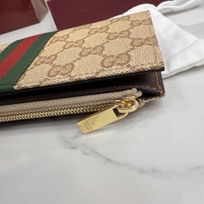 【配全套包装】‼️Generation Gucci古驰世代系列深入探索品牌的典藏元素,将不同世代的设计融 【配全套包装】‼️Generation Gucci古驰世代系列深入探索品牌的典藏元素,将不同世代的设计融