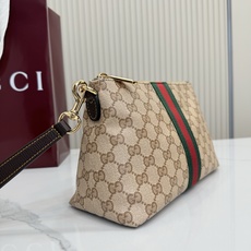 【配全套包装】‼️Generation Gucci古驰世代系列深入探索品牌的典藏元素,将不同世代的设计融 【配全套包装】‼️Generation Gucci古驰世代系列深入探索品牌的典藏元素,将不同世代的设计融