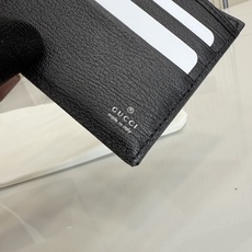 【配全套包装】‼️《Generation Gucci》系列深入探索品牌典藏密码,将不同世代的设计融入一体 【配全套包装】‼️《Generation Gucci》系列深入探索品牌典藏密码,将不同世代的设计融入一体
