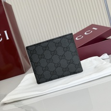 【配全套包装】‼️《Generation Gucci》系列深入探索品牌典藏密码,将不同世代的设计融入一体 【配全套包装】‼️《Generation Gucci》系列深入探索品牌典藏密码,将不同世代的设计融入一体