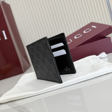【配全套包装】‼️《Generation Gucci》系列深入探索品牌典藏密码,将不同世代的设计融入一体 【配全套包装】‼️《Generation Gucci》系列深入探索品牌典藏密码,将不同世代的设计融入一体