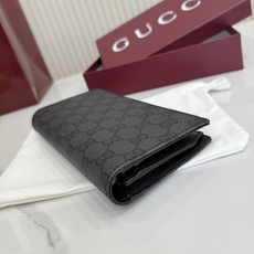 【配全套包装】‼️Generation Gucci 探索品牌的典藏元素,将不同世代的设计融入一个美学叙事 【配全套包装】‼️Generation Gucci 探索品牌的典藏元素,将不同世代的设计融入一个美学叙事