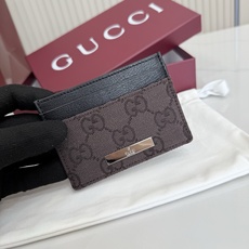 【配全套包装】‼️Generation Gucci 探索品牌的典藏元素,将不同世代的设计融合成一种美学叙 【配全套包装】‼️Generation Gucci 探索品牌的典藏元素,将不同世代的设计融合成一种美学叙